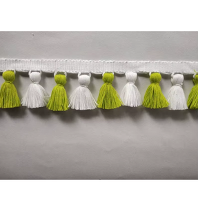 Franges de tissu délicates pour les créateurs de vêtements et les fabricants de costumes, offrant des brins de tissu fluides et un vêtement élégant - Product Image 3