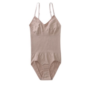 Body monopezzo con bretelle taglie forti per sollevare i glutei e stringere la pancia, indumento modellante monopezzo - Product Image 6