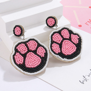 Boucles d'oreilles tissées mode lumière luxe chien patte couleur riz perles pendentif boucles d'oreilles pour femmes Uionen 1870 - Product Image 2