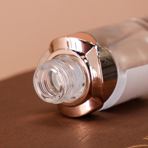 Frasco cuentagotas de vidrio de lujo de 30ml con tapa de oro rosa Base cortada en forma de flor para embalaje de suero de aceite esencial - Product Image 3