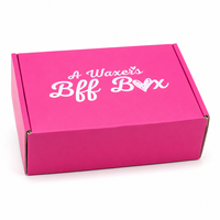 Boîte en carton ondulé rose vif avec estampage à chaud, personnalisée avec votre marque, pour l'expédition de bijoux de luxe, de vêtements et de cadeaux