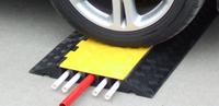 Protection de câble de sécurité robuste en caoutchouc à 5 canaux pour sol, vente en gros d'usine