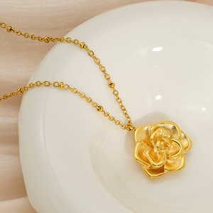 Zogxin Rose Pendant Necklace 18K Gold Plated Flower Clavicle Chain Women's Jewelry Everyday Wear - Product Image 4