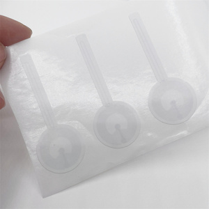 Etiqueta RFID UHF Pasiva de 860-960MHz, 100x15mm, Papel Recubierto, 128 bits EPC, Alcance de 14m, Resistente al Agua, Larga Duración, para Comercio Minorista y Supermercados - Product Image 1