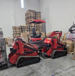 Chargeur compact sur chenilles USA Spot, livraison gratuite, moteur EPA, mini chargeur sur chenilles en stock en Amérique avec accessoires - Product Image 3