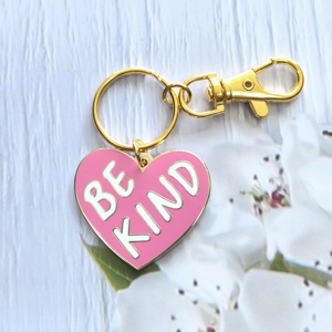 Tùy chỉnh logo của bạn Thư Vàng mạ kim loại Keychain Tùy chỉnh hình trái tim màu trắng màu hồng màu Kẽm hợp kim móc khóa - Product Image 4