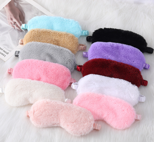 Antifaz para Dormir de Felpa Suave con Diseño de Nube de Amor, Cubre Ojos para Siesta y Salud Ocular - Product Image 1