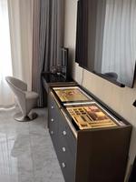 Chaude Moderne Maquillage Vanité Bois Verre Coiffeuse Miroir Éclairé Extensible Tiroir Meubles De Rangement pour Chambre