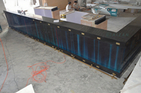 Comptoir de bar de luxe de grande taille avec éclairage LED bleu pour discothèque, pub et bar à vin