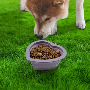 Bol pliable en forme de cœur <span class=keywords><strong>pour</strong></span> <span class=keywords><strong>chien</strong></span>, bol de voyage portable en silicone <span class=keywords><strong>pour</strong></span> chats et petits animaux, bol à eau pliable <span class=keywords><strong>pour</strong></span> les promenades en extérieur - Product Image 4