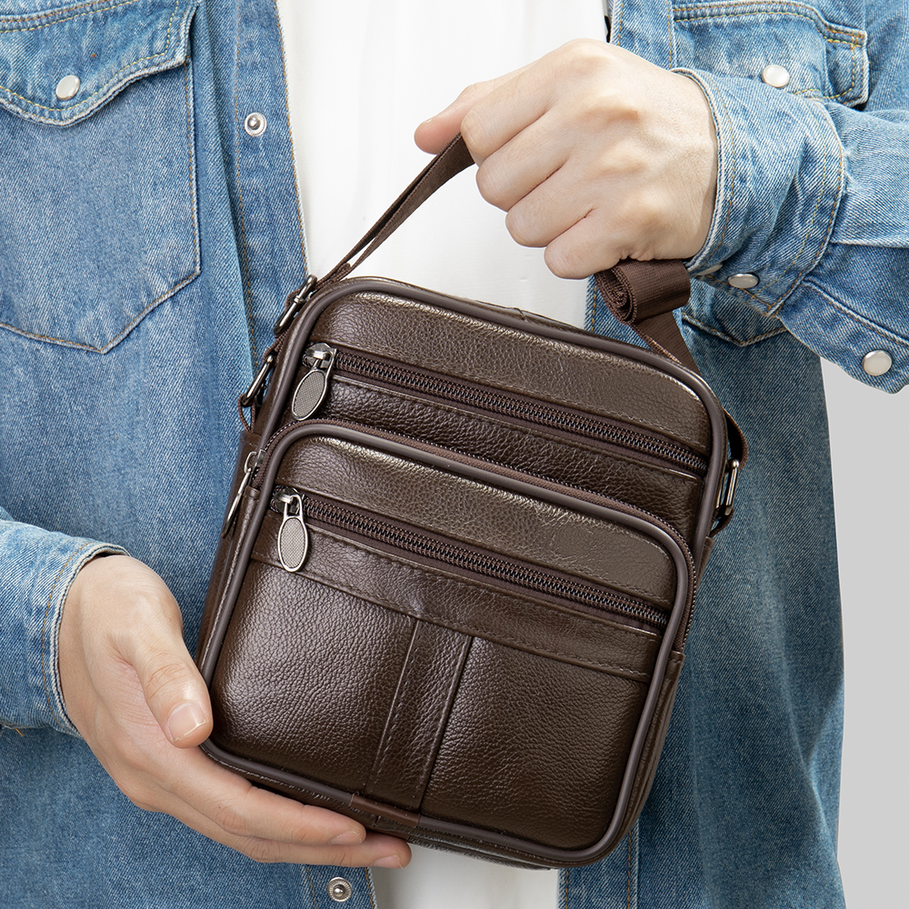韓国 トレンド[MUCENT]RIENNE SIDE ZIPPER LEATHER SHOULDER BAG RIENNE SIDE ZIPPER LEATHER SHOULDER BAG UNISEX (2COLOR