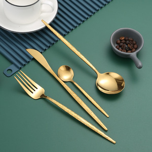 Juego de Cubiertos Portugueses con Diseño de Piedra, Cuchillo, Tenedor y Cuchara de Acero Inoxidable, 4 Piezas, en Caja de Regalo - Product Image 3