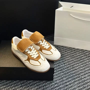 Chaussures d'entraînement allemandes rétro Evergreen à lacets et à enfiler, en cuir de crin de cheval, avec empeigne en peau de mouton et maille respirante, légères, toutes saisons - Product Image 1