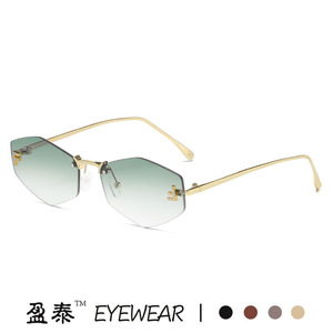 Lunettes de soleil polygonales sans monture en forme de F, en métal, UV400, pour femmes, couleur or - Product Image 4
