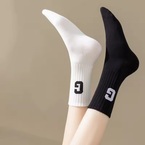 OEM <strong>Socks</strong> <strong>High</strong> Quality Custom Logo Sports <strong>Socks</strong> Letter Jacquard Breathable <strong>Womens</strong> Custom Athletic <strong>Socks</strong> - Product Image 3