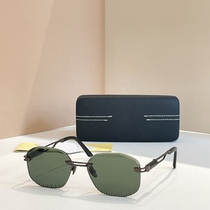 Gafas de Sol Retro para Hombre, Resistentes a los Rayos UV, Protección UV400, Metálicas, Cuadradas, de Alta Calidad, a la Moda - Product Image 3
