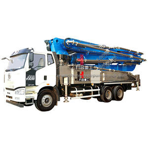 Camion pompe à béton diesel JIUHE de Chine avec roulement et moteur, portée de transport de 30 à 70 m - Product Image 1