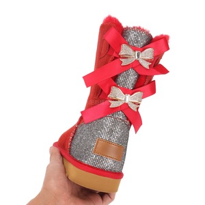 Giày bốt nữ mùa đông ấm áp kiểu dáng thời trang cao cấp bán buôn, thiết kế phong cách Ug, đính đá lấp lánh, có nơ, có logo - Product Image 4