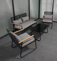 Lot de 4 chaises de jardin avec cadre en acier et table en rotin, ensemble avec oreiller, en stock pour l'extérieur, hôtel, jardin, métal, canapés en rotin
