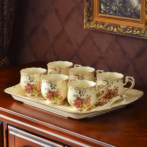 <span class=keywords><strong>Set</strong></span> <span class=keywords><strong>da</strong></span> Tè e <span class=keywords><strong>Caffè</strong></span> in Porcellana di Lusso Stile Reale Europeo con Motivi Floreali Colorati e Piattino - Product Image 2
