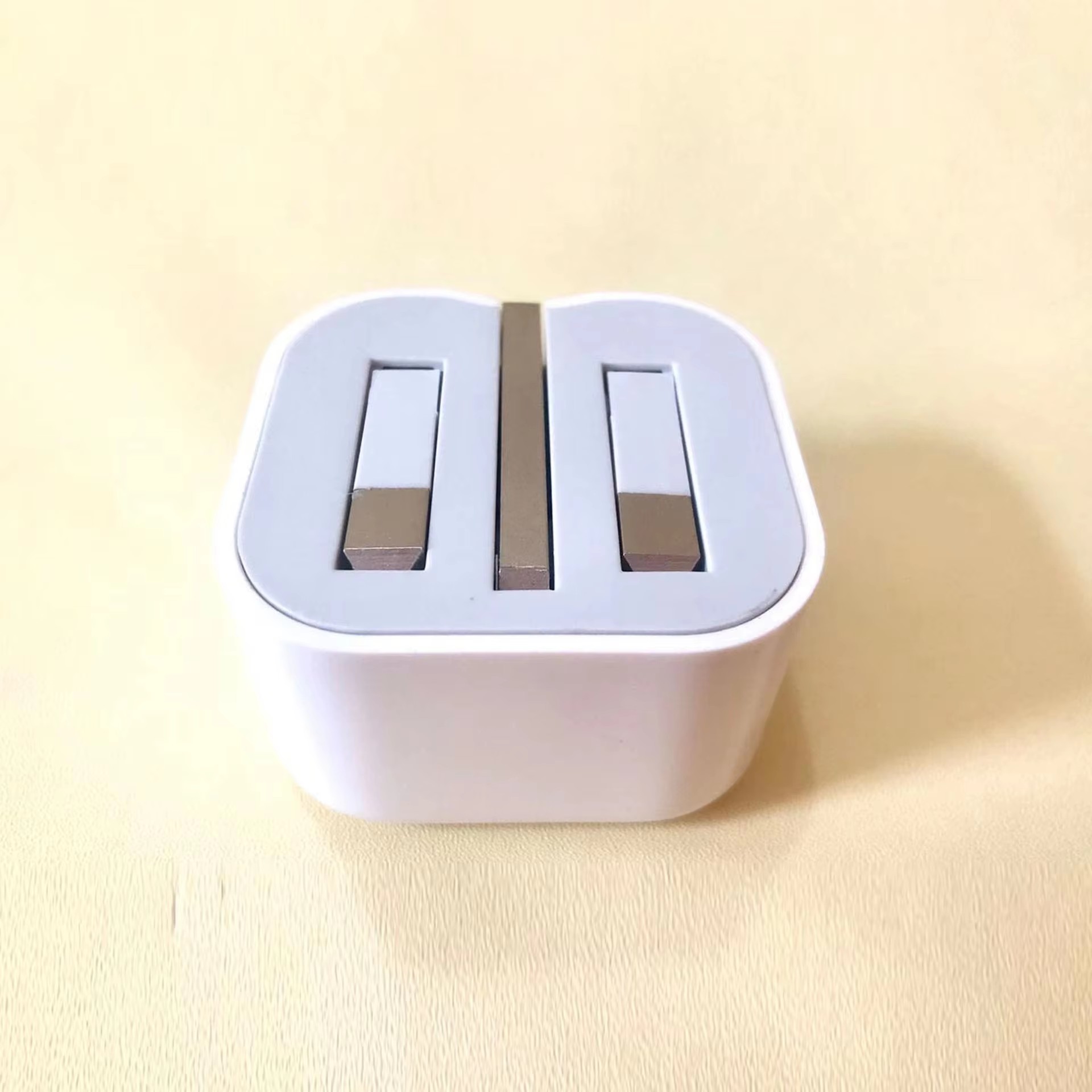 Chargeur USB C blanc 20W