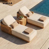 Ensemble de salon d'extérieur minimaliste et moderne, style resort, meubles de patio en teck, chaise longue de bord de piscine et canapé modulaire pour jardin