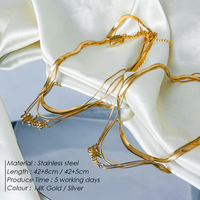 Collier EManco superposé avec chaînes plates serpent, maille forçat et câble, pendentif personnalisé avec nom en écriture cursive, accessoire tendance pour le quotidien, les fêtes, les anniversaires