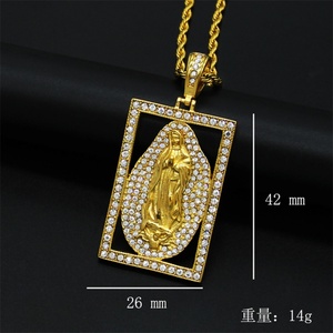 Collar con Colgante de la Virgen María en Acero Inoxidable con Circonita Cúbica y Marco Cuadrado Estilo Hiphop Popular - Product Image 3