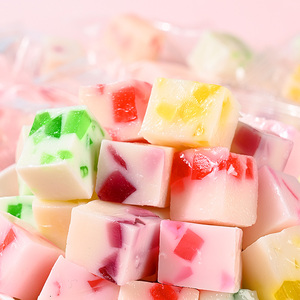 Caramelle Gommose Boni Piglet Sour Chewy a Forma di Cubo 230g/Confezione, Gusti Assortiti di Frutta e Yogurt Multicolore, Fragole - Product Image 3