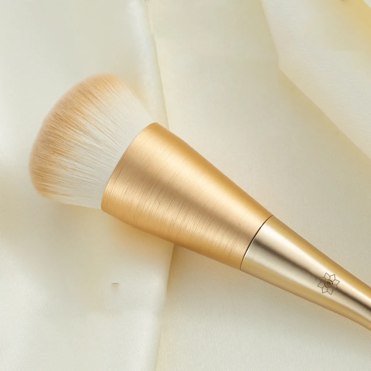 Maatwerk Make-Up Tool Schoonheid Gouden Kleur Enkele Make-Up Borstel Cosmetische Concealer Smudge Make-Up Tool Borstel