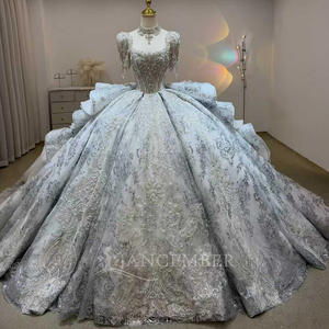 Robes de mariée et de soirée longues pour JJ116, style princesse moderne, à manches courtes, en dentelle, avec fleurs et cristaux - Product Image 1