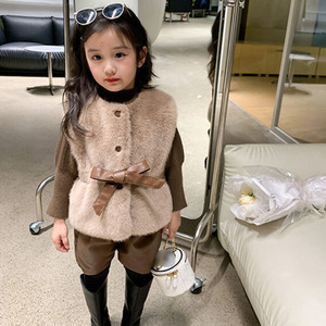 Vente en gros de vêtements d'hiver pour enfants style décontracté <span class=keywords><strong>pull</strong></span> de chameau gilet à nœud épaissi tenue courte pour filles de 7 <span class=keywords><strong>ans</strong></span> - Product Image 2