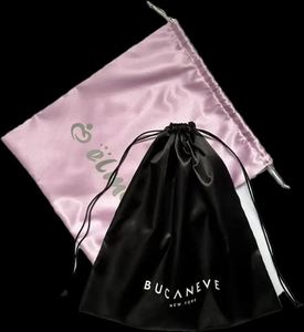 Bolsa de Compras de Satén con Cordón y Logotipo Personalizado, Patrón Geométrico para Zapatos y Bolsos - Product Image 1