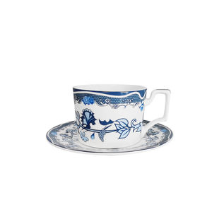 Plato de Cerámica Azul y Blanco con Diseño Floral Moderno y Lujoso, Estilo Vintage para Cocina, Hogar, Bodas - Product Image 5