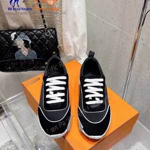 รองเท้าลำลองเดินช้าสี่ฤดูของเธอสำหรับผู้ชายและผู้หญิงสไตล์กีฬาใส่สบายเหมาะสำหรับคู่รักในการตกแต่งภายใน - Product Image 3