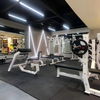 Banc de musculation commercial Scott Bench en acier robuste pour l'isolement des biceps et l'entraînement musculaire