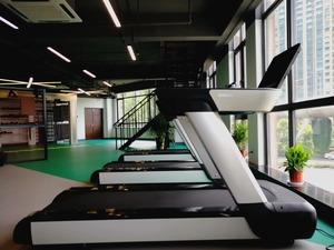 Fabricant d'équipements de fitness pour salle de sport, tapis de course commerciaux, équipement de fitness Qy10 - Product Image 3
