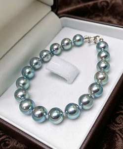<span class=keywords><strong>Bracciale</strong></span> con Chiusura <span class=keywords><strong>in</strong></span> Zaffiro 18K e <span class=keywords><strong>Perle</strong></span> Naturali Madama Argento-Blu 8-9mm - Product Image 2