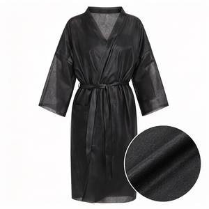 Bata desechable de tela no tejida para spa, salón de belleza, kimono, ropa de salón, color negro, para mujer - Product Image 3