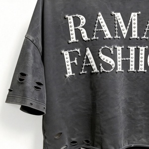 Camiseta Corta Personalizada de Gran Tamaño, Estilo Urbano, Gráficos Distressed, Pedrería, 100% Algodón, Lavado Ácido Vintage, Alta Calidad - Product Image 3