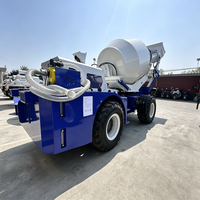 Mini bétonnière autochargeante de 3,5 m³, camion compact léger avec système d'arrêt d'urgence pour les petits chantiers de construction