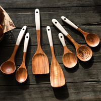 Ensemble d'ustensiles de cuisine en bois de 7 pièces de qualité supérieure, cuillères et spatules en bois massif naturel pour la maison avec des poignées peintes élégantes