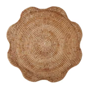 Chargeurs de plaques de rotin rondes faites à la main napperons de table en gros napperons artisanat en osier de style floral fabriqué au Vietnam - Product Image 2