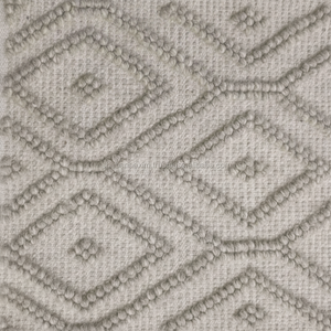 Alfombra de lana de estilo marroquí bohemio de diseño moderno, alfombra bordada de mascotas reciclada gris hecha en India para rezar en la habitación - Product Image 1