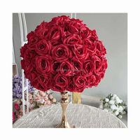 Fournitures de mariage Centre de table Boule de fleurs artificielles rouges avec vase en verre transparent Ensemble pour la décoration de table de banquet de mariage