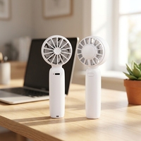 Mini-ventilateur portable USB rechargeable en plastique à trois vitesses pour l'extérieur et les voyages 2026
