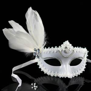 Masques de carnaval de plumes de festival pour Mardi Gras et défilé et événement fantastique et fête à thème - Product Image 3