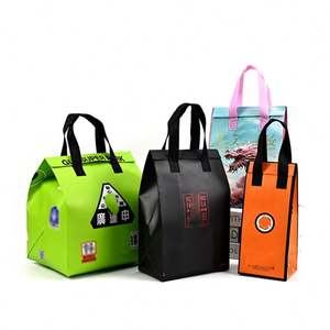 Sac isotherme imperméable réutilisable en non-tissé avec motif de lettres imprimé et logo personnalisé pour la livraison de repas - Product Image 1