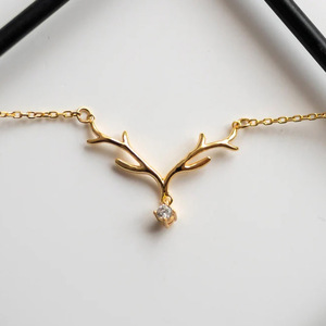 Collana con Ciondolo a Forma di Corna di Cervo per Donne, Gioiello di Moda con Pietre Scintillanti, Regalo per le Festività - Product Image 2