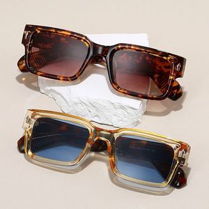 Gafas de Sol Personalizadas con Logotipo, Estilo Vintage 2025, Unisex, Montura Pequeña, Remaches, Punk, UV400, Lentes Degradadas, Color Caramelo, Cuadradas - Product Image 5